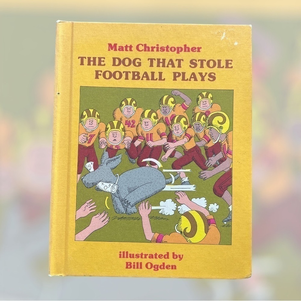 Vintage 1980 The Dog That Stole Football Plays hard cover book